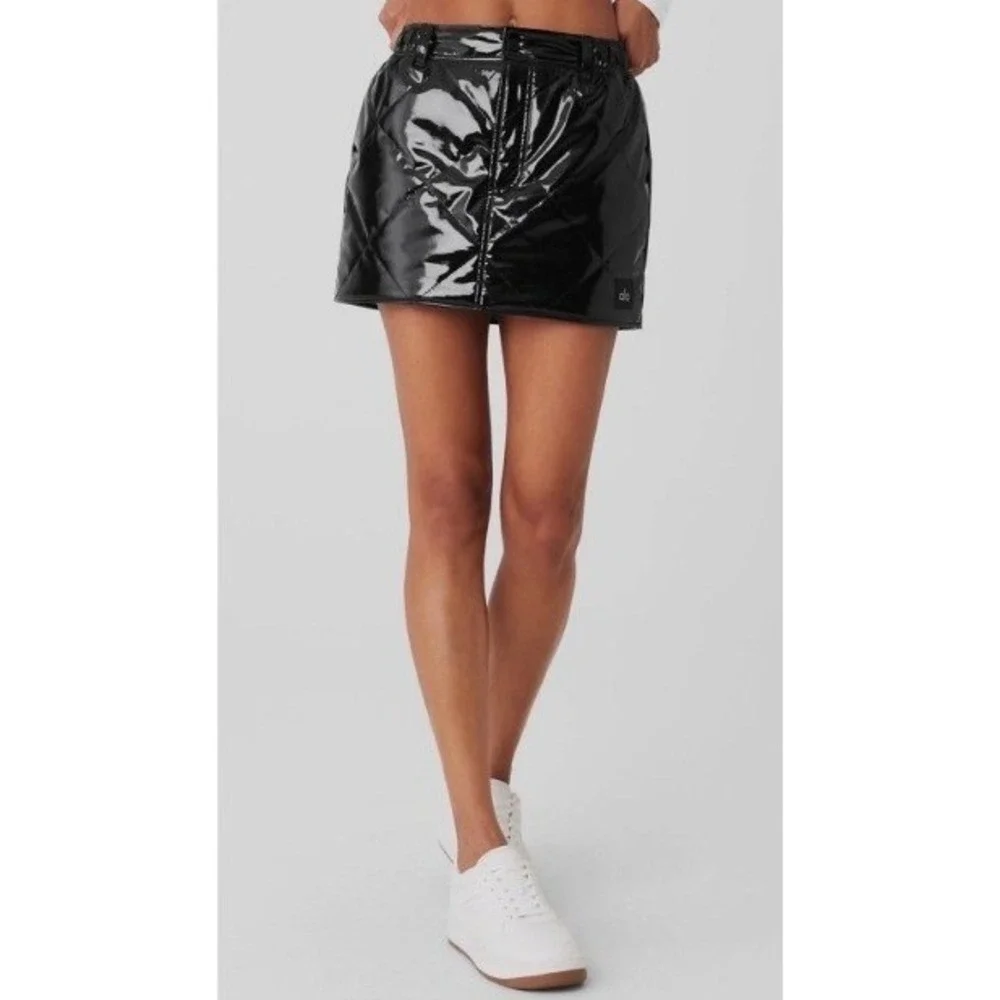 Alo Yoga Womens Quilted Puffer Mini Skirt Black High Shine Size S NEW